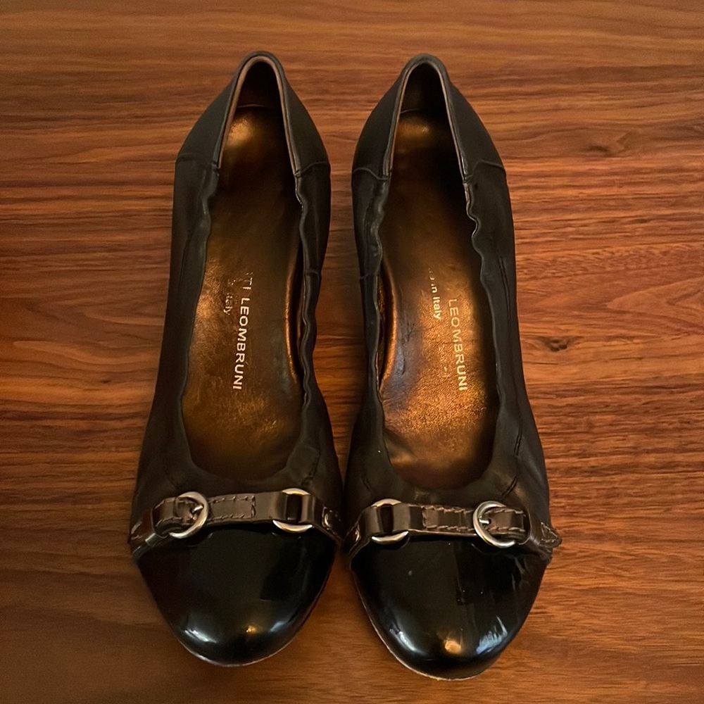 AGL black pumps